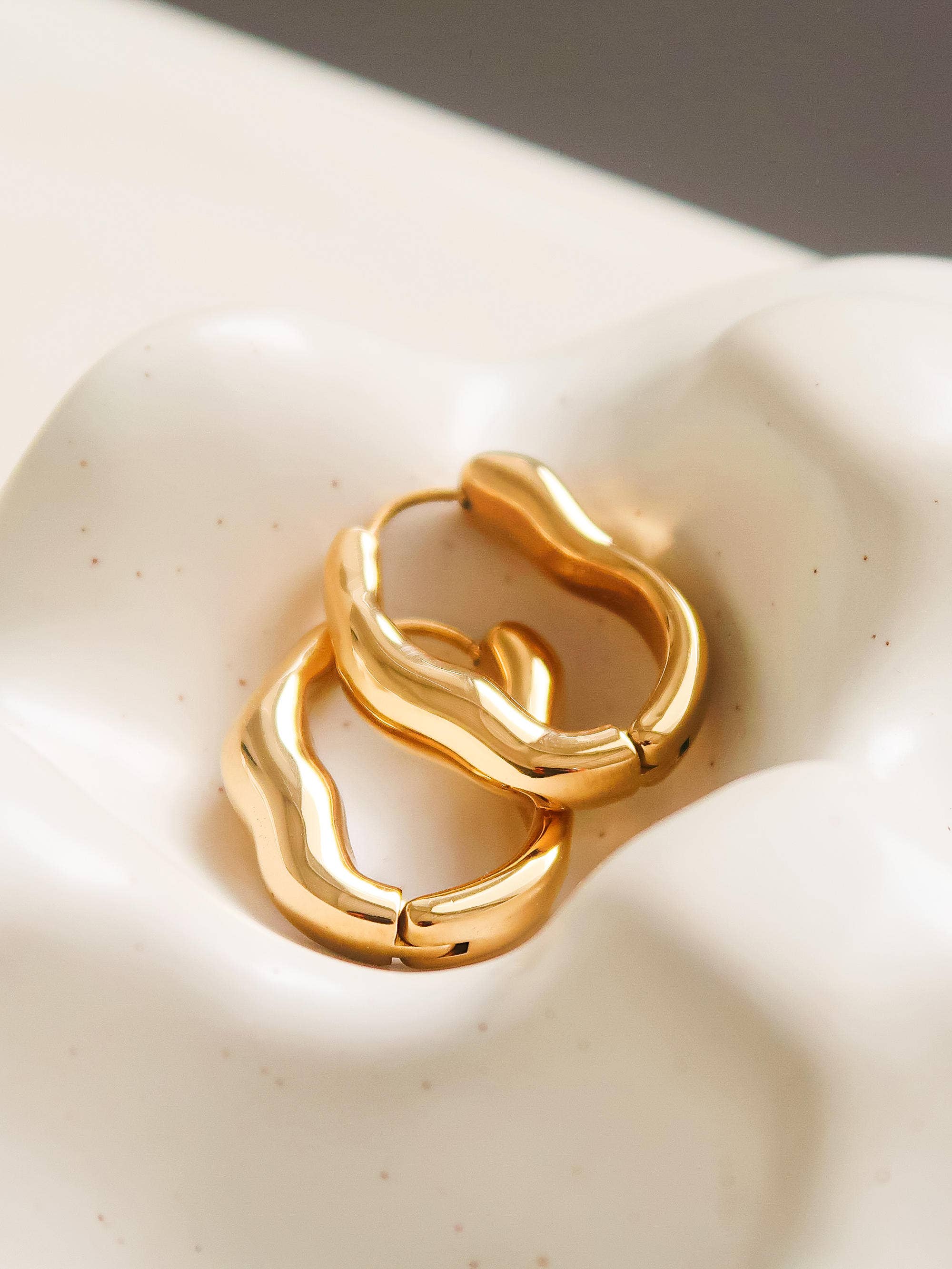 Flânerie - Darcy Oval Hoop Earrings
