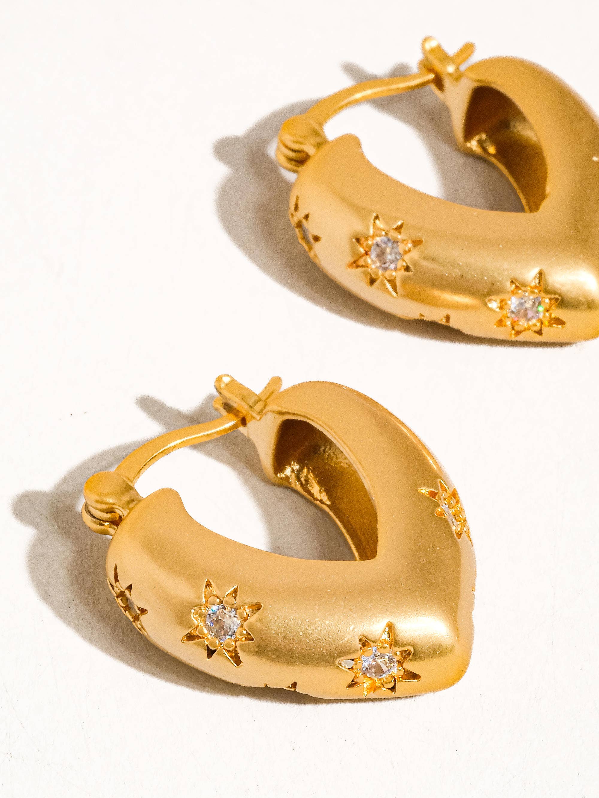 Flânerie - Desi Gold Star Earrings